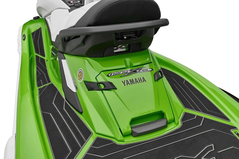 Trong quá trình di chuyển máy cần có hệ thống loại bỏ nước khỏi động cơ một cách nhanh chóng, như vậy là khả năng di chuyển về phía trước của mô tô nước Yamaha là hoàn toàn dễ dàng và nhẹ dàng