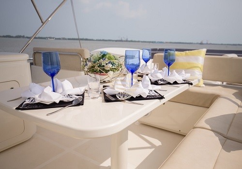 Đặt tiệc sinh nhật trên du thuyền ở sài gòn để được hưởng thức nhiều điều mới lạ